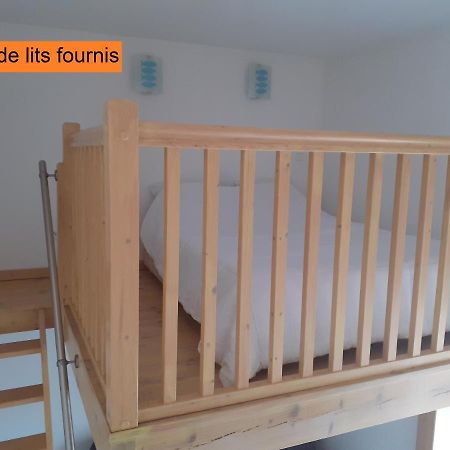 Appartement rez de chaussée avec terrasse et jardin Tence Extérieur photo
