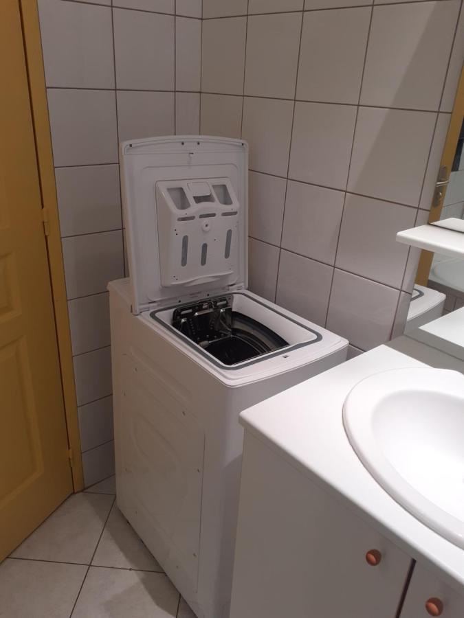 Appartement rez de chaussée avec terrasse et jardin Tence Extérieur photo